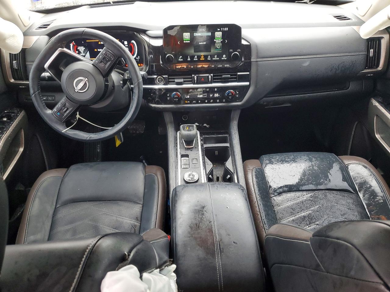 Nissan Pathfinder Platinum