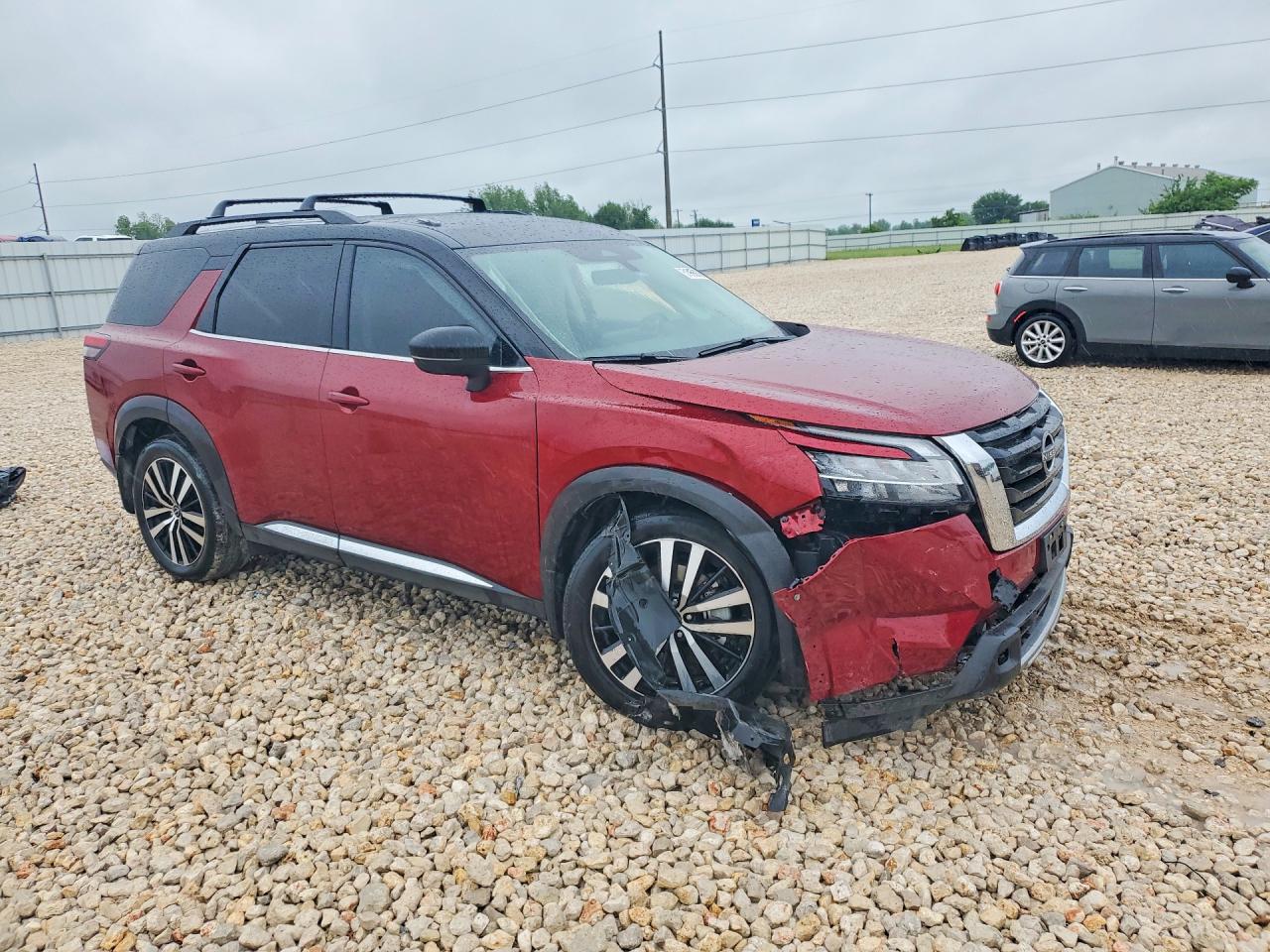 Nissan Pathfinder Platinum