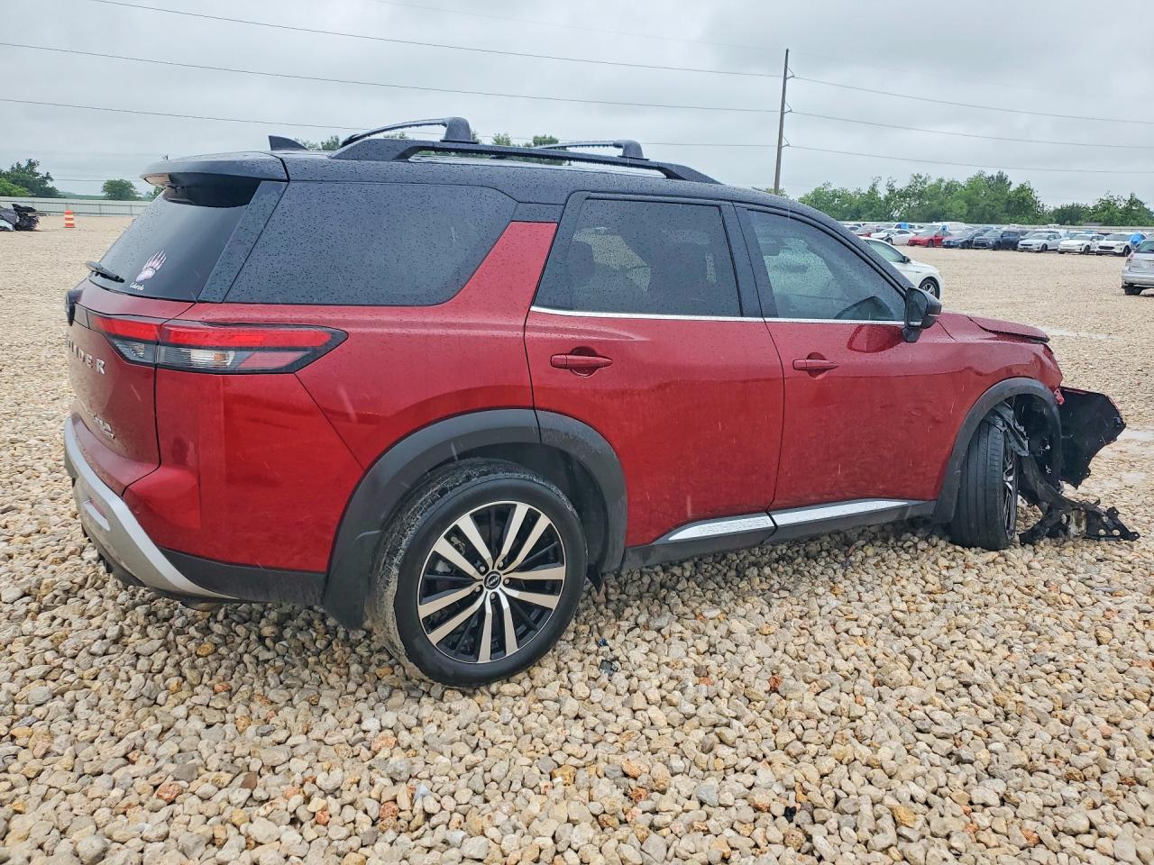 Nissan Pathfinder Platinum