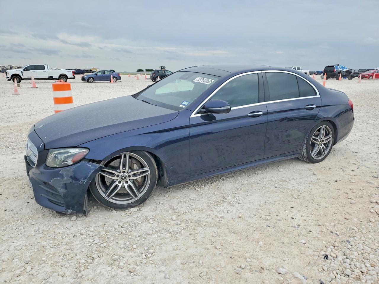 Salvage Mercedes-Benz E-Class Image
