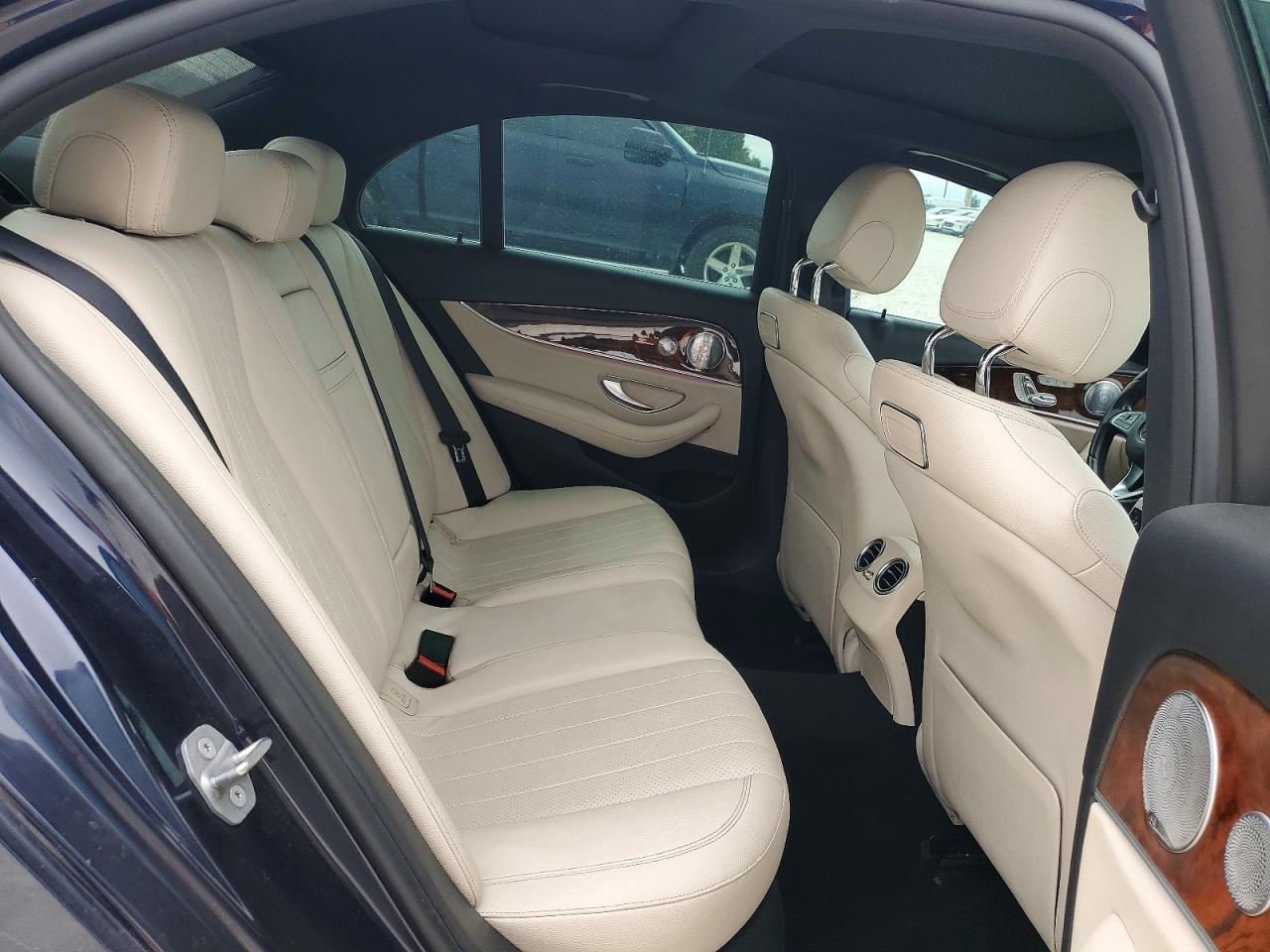 Mercedes-Benz E-Class 300