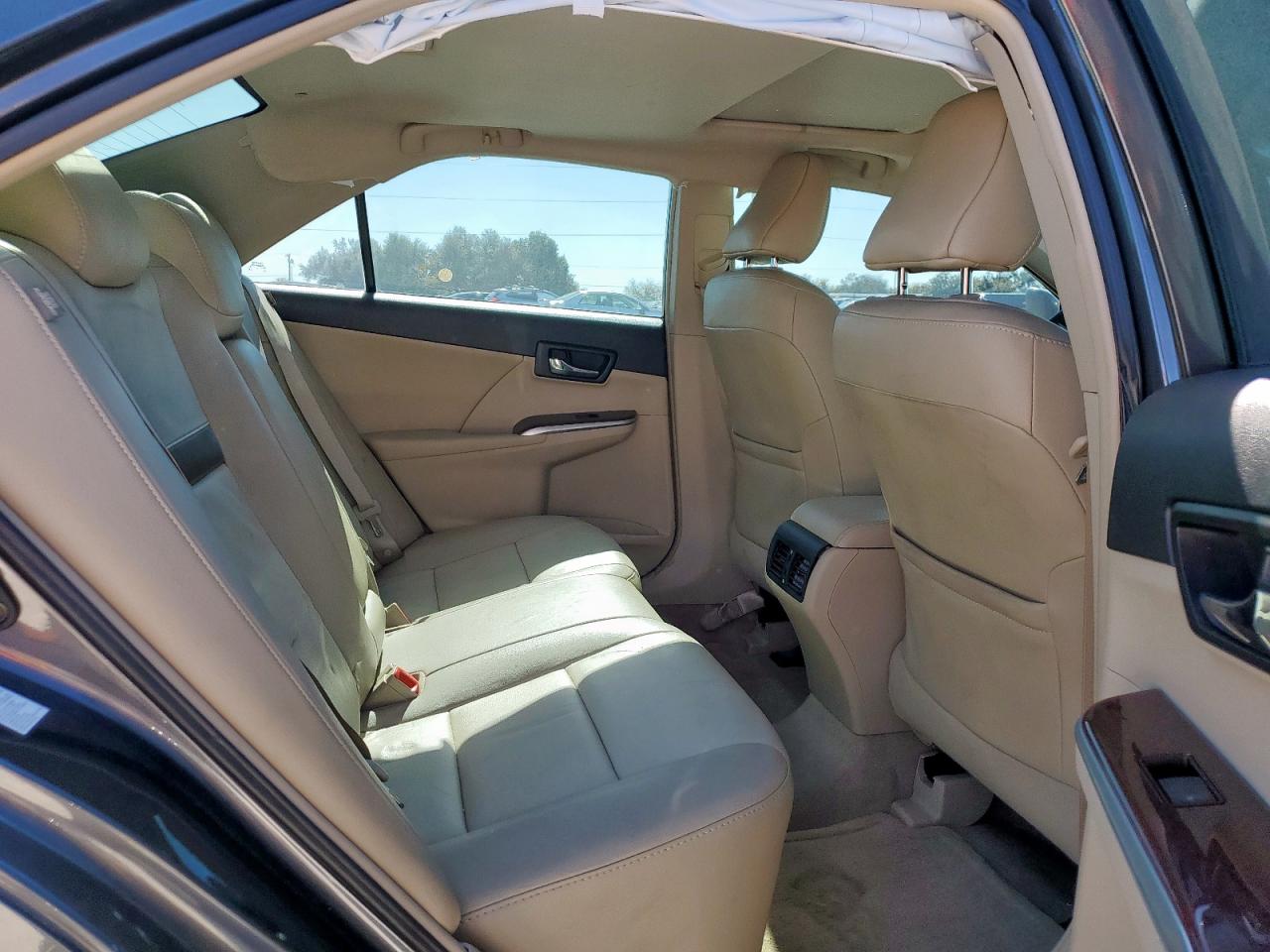 Toyota Camry Xle V6