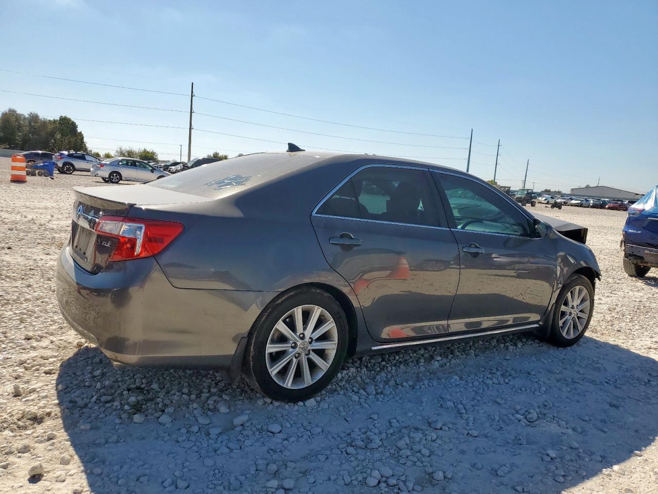 Toyota Camry Xle V6