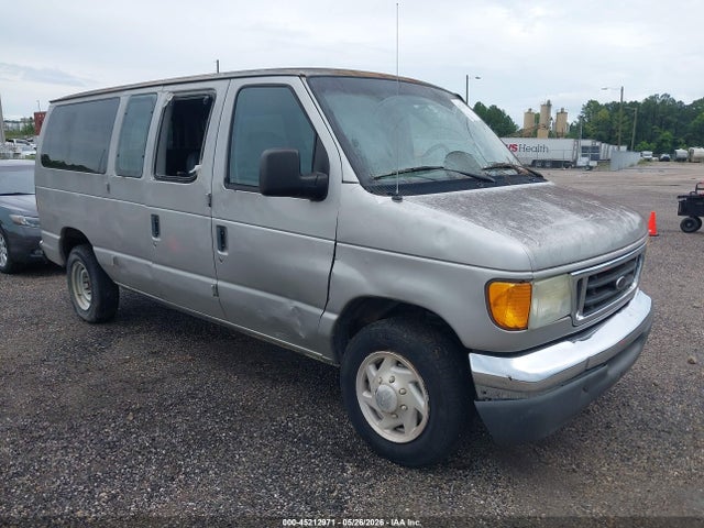 Salvage Ford E-350 Image