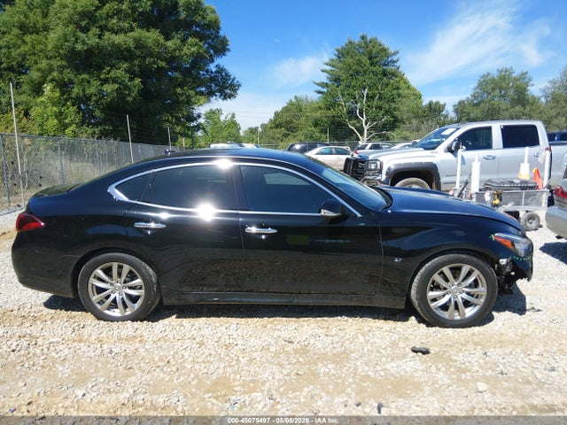 INFINITI Q70 3.7