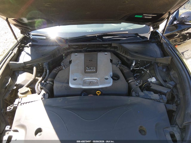 INFINITI Q70 3.7