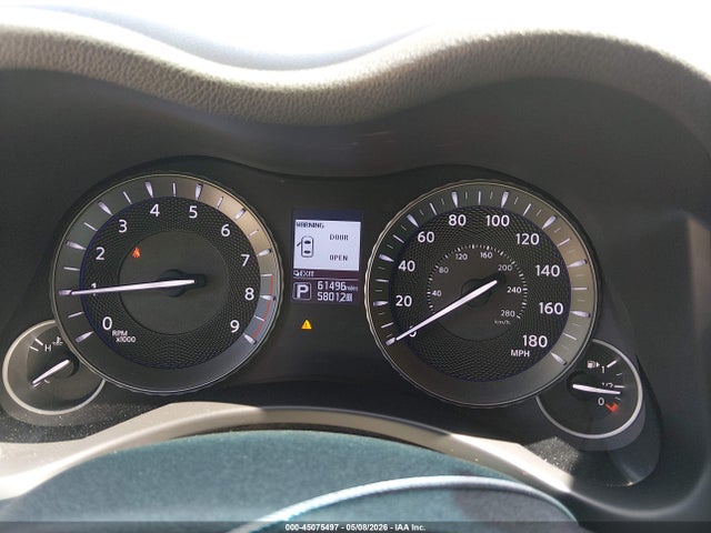 INFINITI Q70 3.7