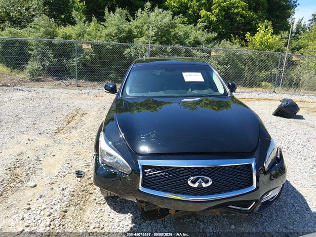 INFINITI Q70 3.7