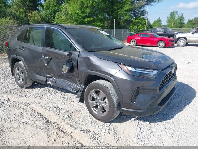 Salvage Toyota RAV4 Image
