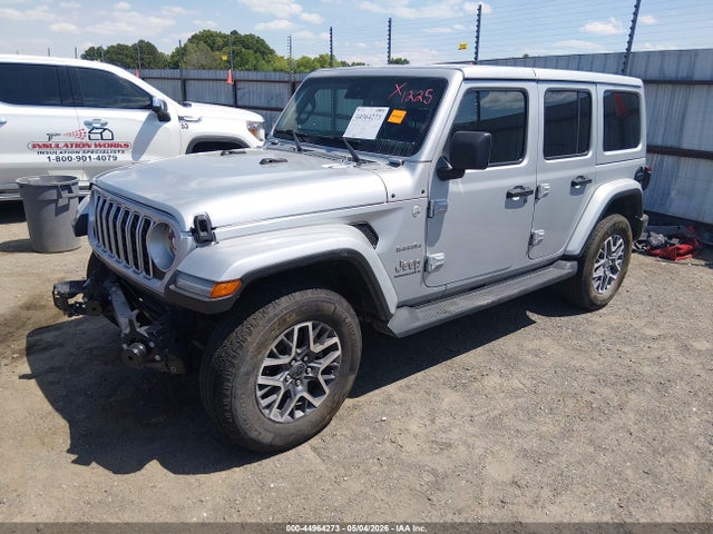 Jeep Wrangler 4-door Sahara 4x4