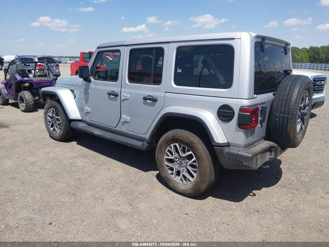 Jeep Wrangler 4-door Sahara 4x4