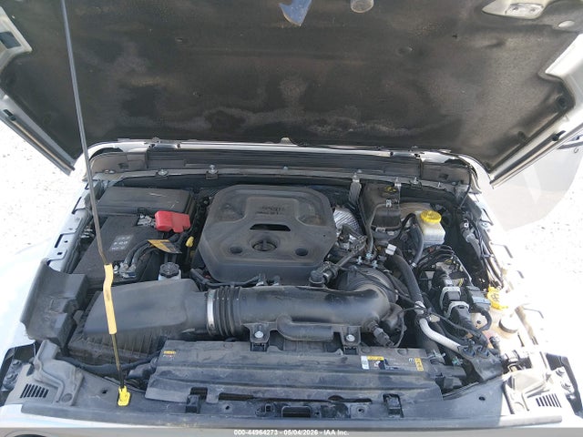 Jeep Wrangler 4-door Sahara 4x4