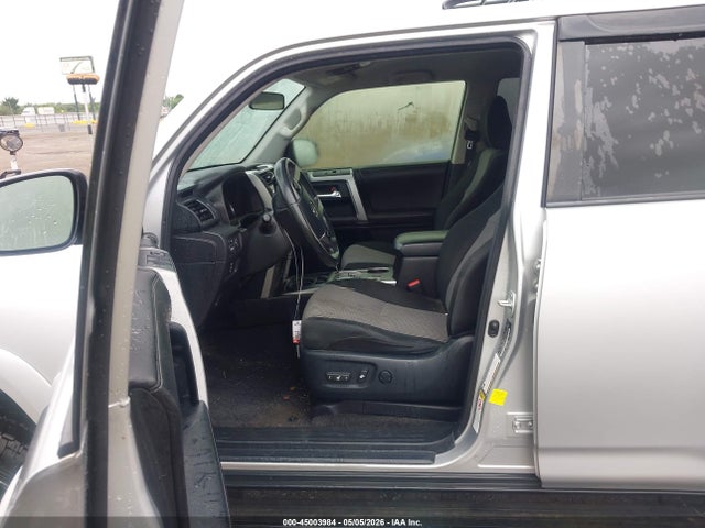 Toyota 4Runner Sr5