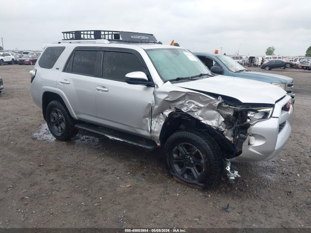 Salvage Toyota 4Runner Image