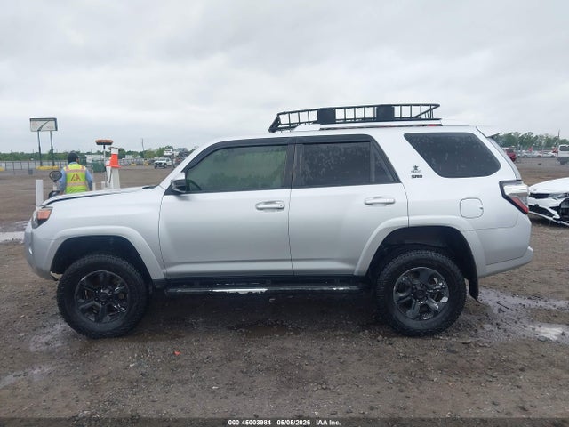 Toyota 4Runner Sr5