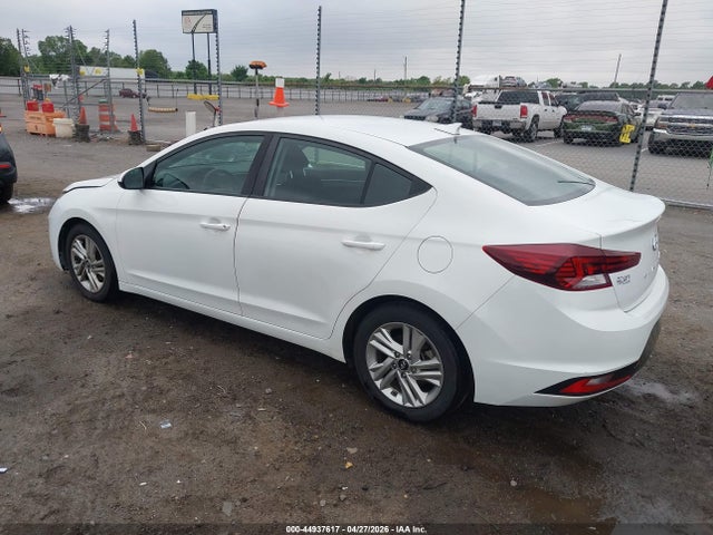 Hyundai ELANTRA Sel