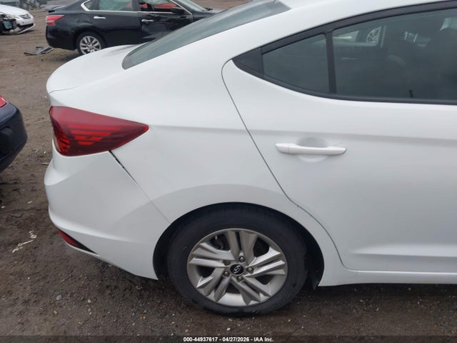Hyundai ELANTRA Sel