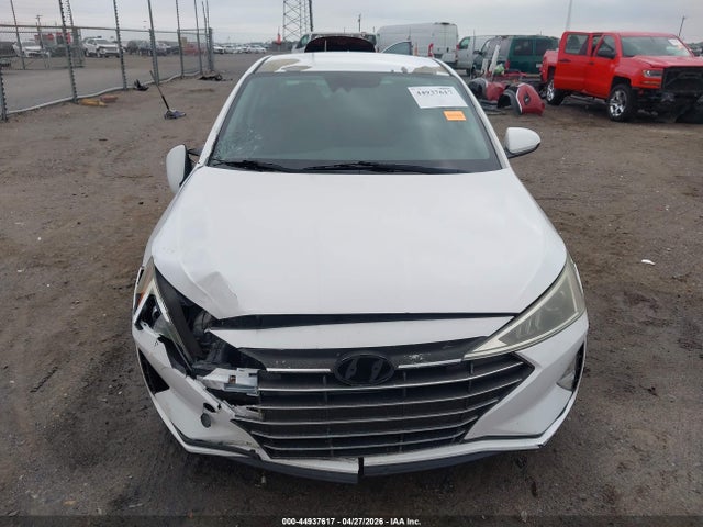 Hyundai ELANTRA Sel