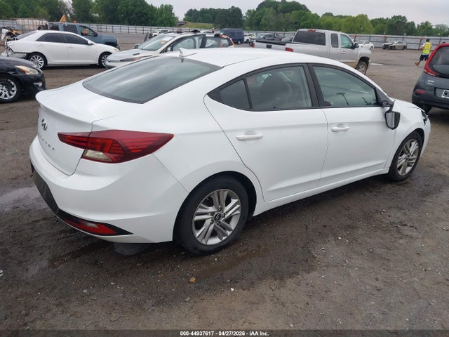 Hyundai ELANTRA Sel