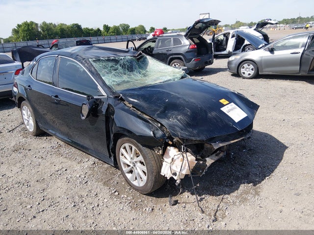 Salvage Toyota Camry Image