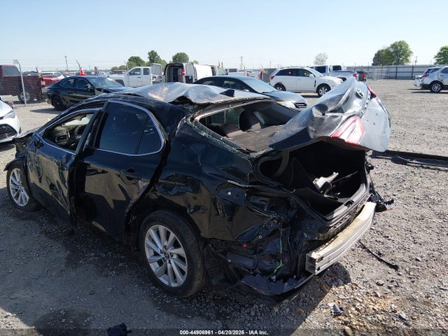 Toyota Camry Le