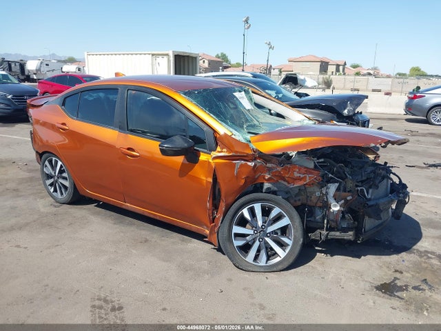 Salvage Nissan Versa Image