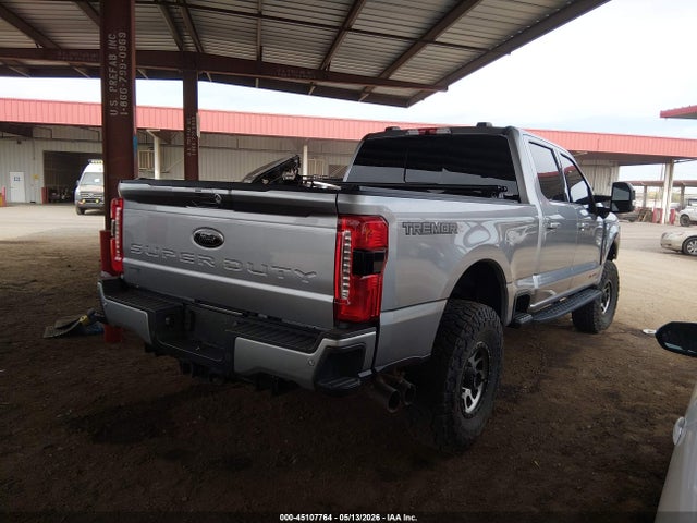 Ford F-350 Lariat
