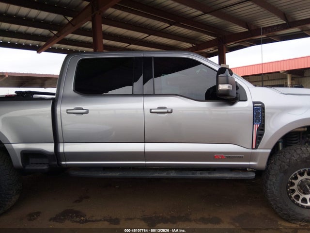 Ford F-350 Lariat