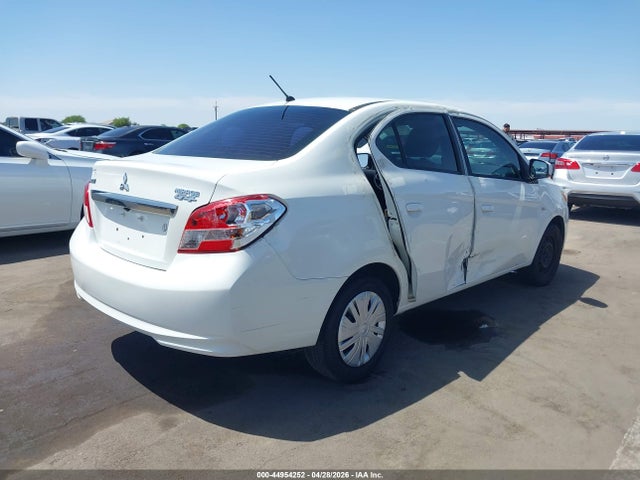 Mitsubishi Mirage Es
