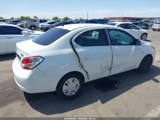 Mitsubishi Mirage Es