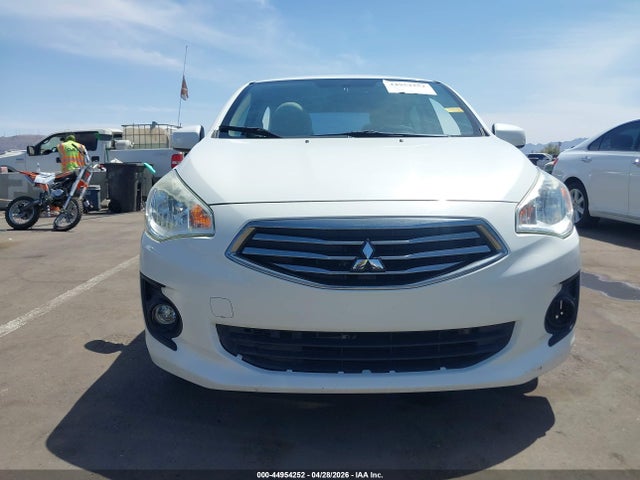 Mitsubishi Mirage Es