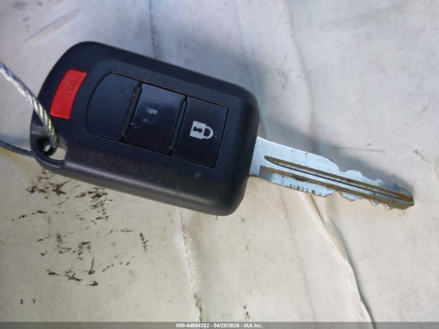 Mitsubishi Mirage Es