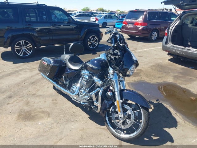 Salvage Harley-Davidson Flhx Image