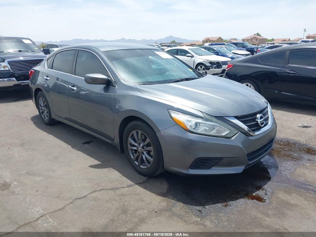 Salvage Nissan Altima Image