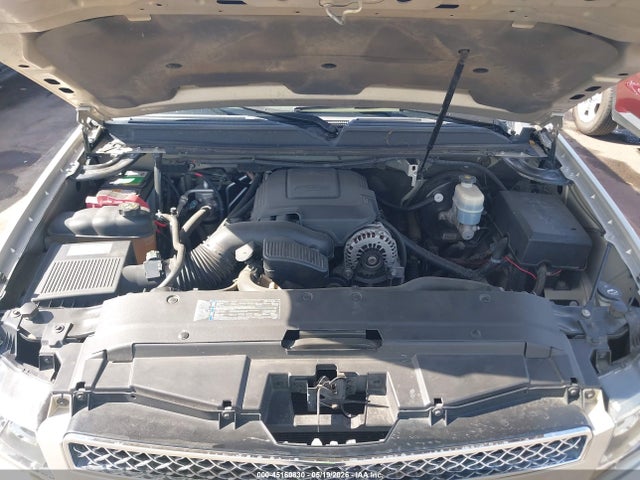 Chevrolet Suburban 1500 Ltz