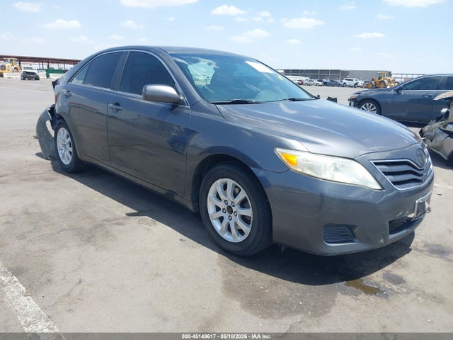 Salvage Toyota Camry Image