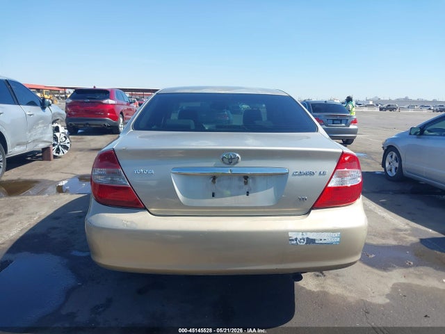 Toyota Camry Le V6