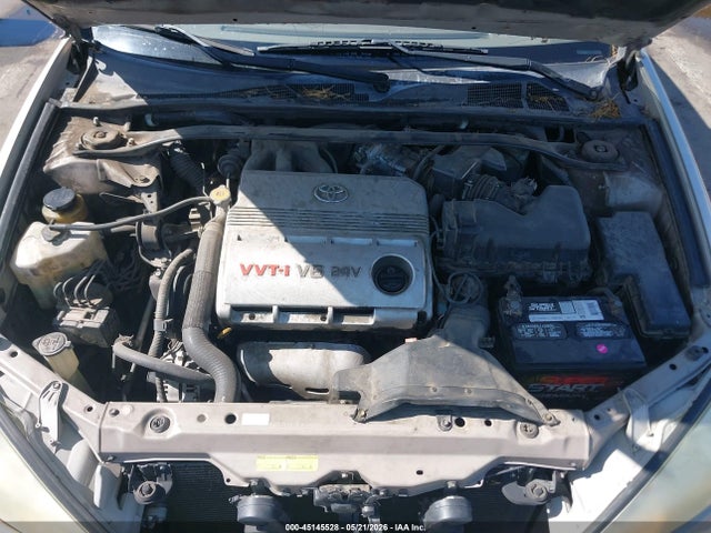 Toyota Camry Le V6