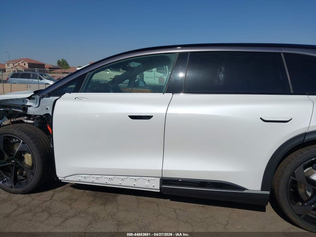 Lucid Gravity Grand Touring