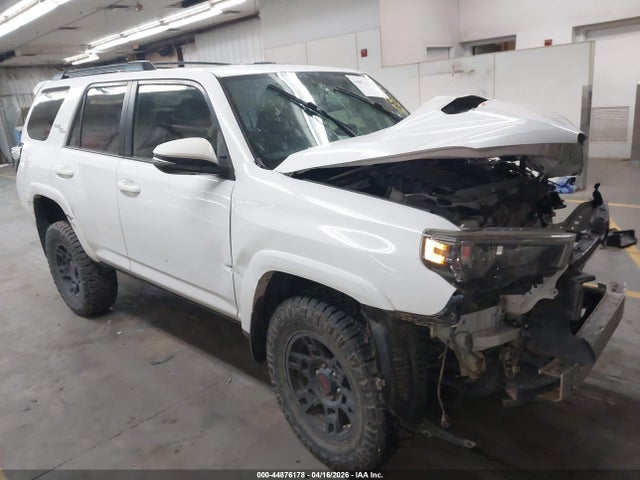 Salvage Toyota 4Runner Image