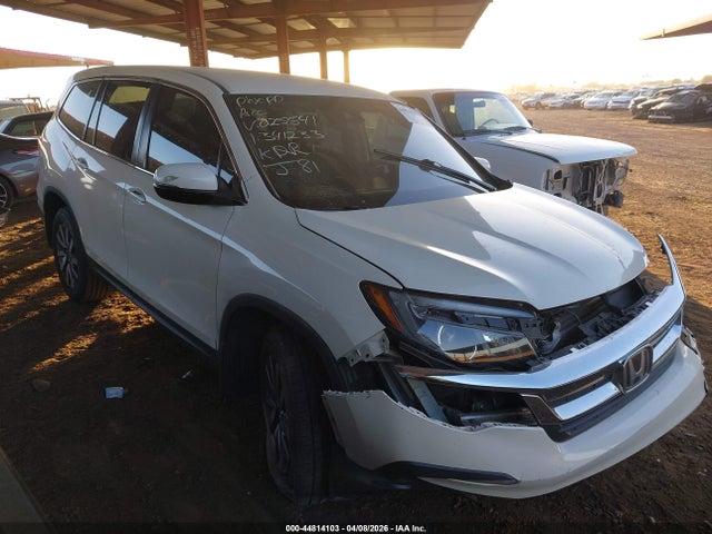 Salvage Honda Pilot Image