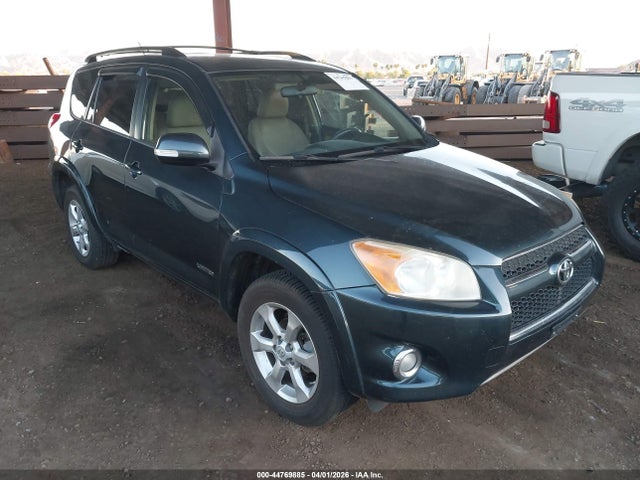 Salvage Toyota RAV4 Image