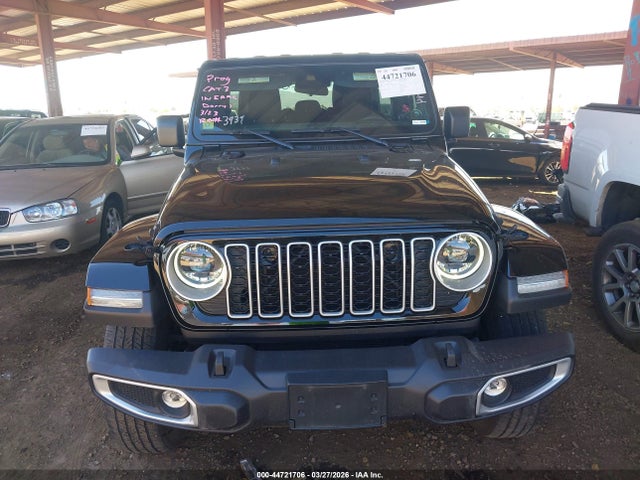 Jeep Wrangler 4-door Sahara 4x4