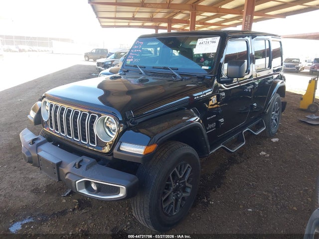 Jeep Wrangler 4-door Sahara 4x4