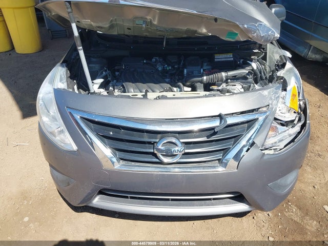 Nissan Versa 1.6 S+