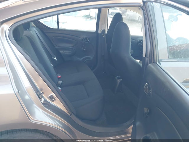 Nissan Versa 1.6 S+