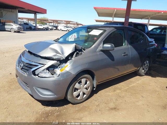Nissan Versa 1.6 S+