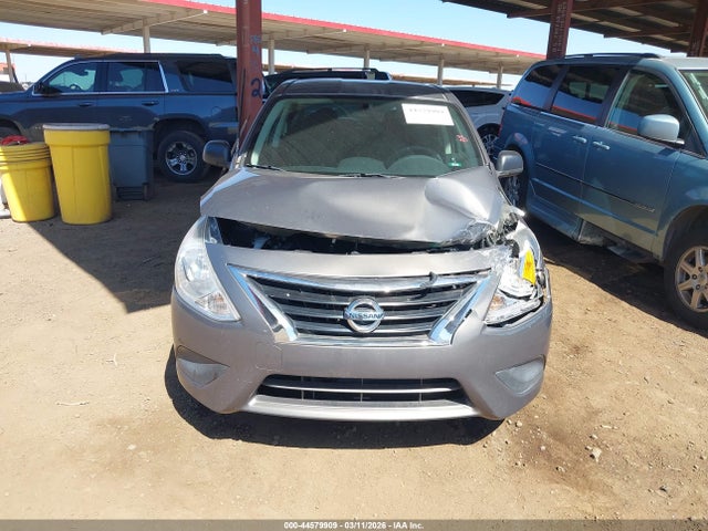 Nissan Versa 1.6 S+