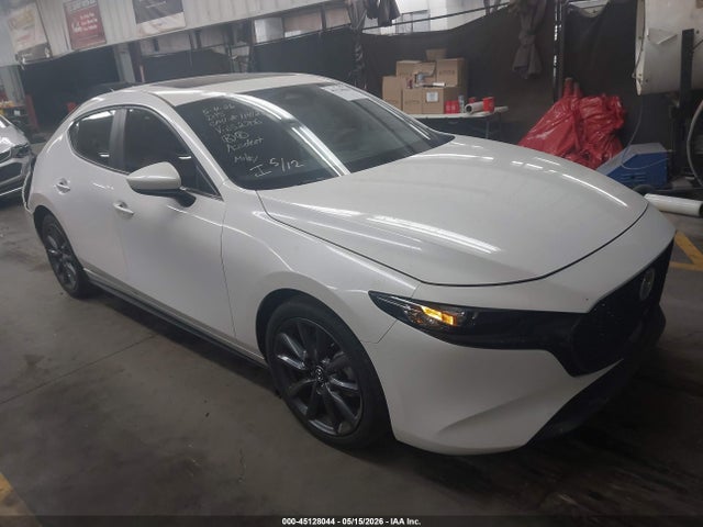 Salvage Mazda Mazda3 Image