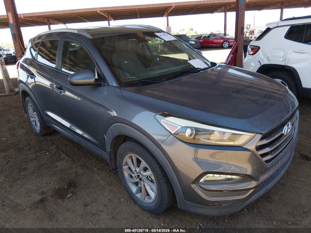 Salvage Hyundai TUCSON Image
